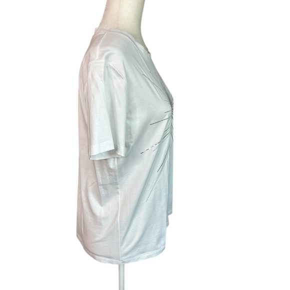 Halston Heritage White Tee with Silver Starburst - Picture 4 of 7